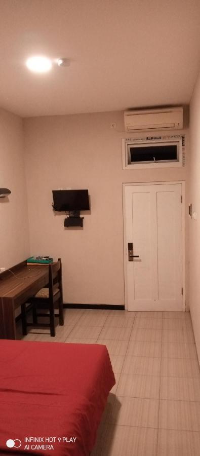 Bromo Family Guest House Kepanjen Exterior foto